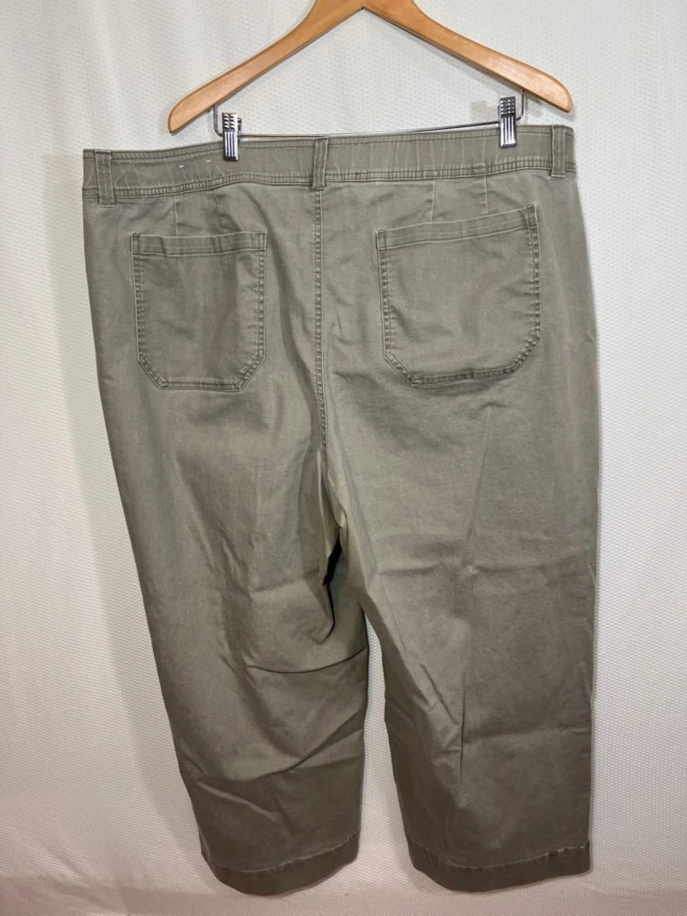 Lane Bryant Olive Green Wide Leg Crop Pants Size 24 High Rise Cargo Utility pant - Picture 4 of 7